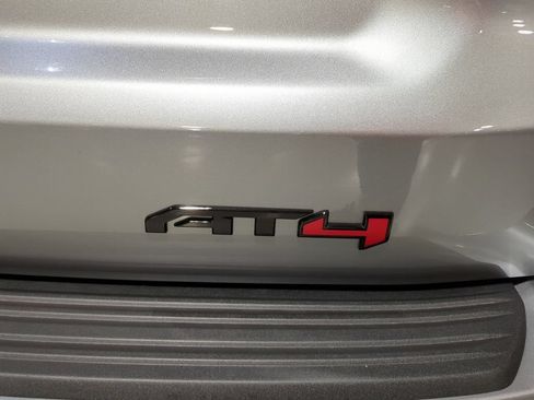 Used 2026 GMC Yukon AT4 Ultimate w/ LPO, Illumination Package AWD/4WD image 9
