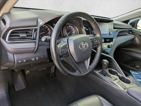 Used 2022 Toyota Camry SE image 10