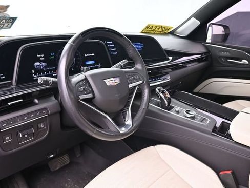 Used 2021 Cadillac Escalade Sport w/ Driver Assist Tech Package AWD/4WD image 23