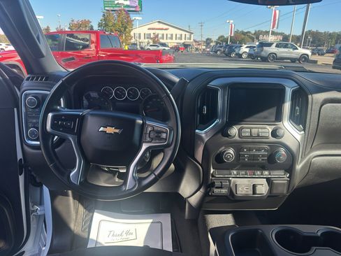 Used 2023 Chevrolet Silverado 2500 LT image 13