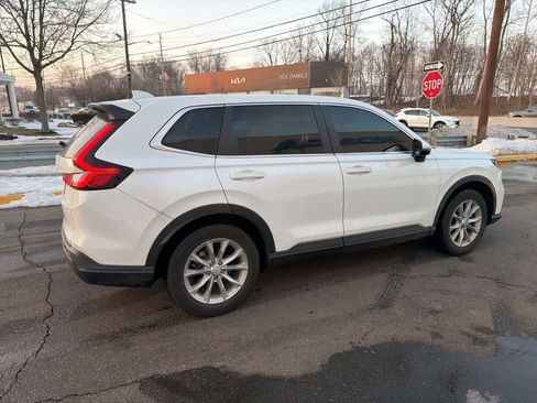 Used 2023 Honda CR-V EX image 12