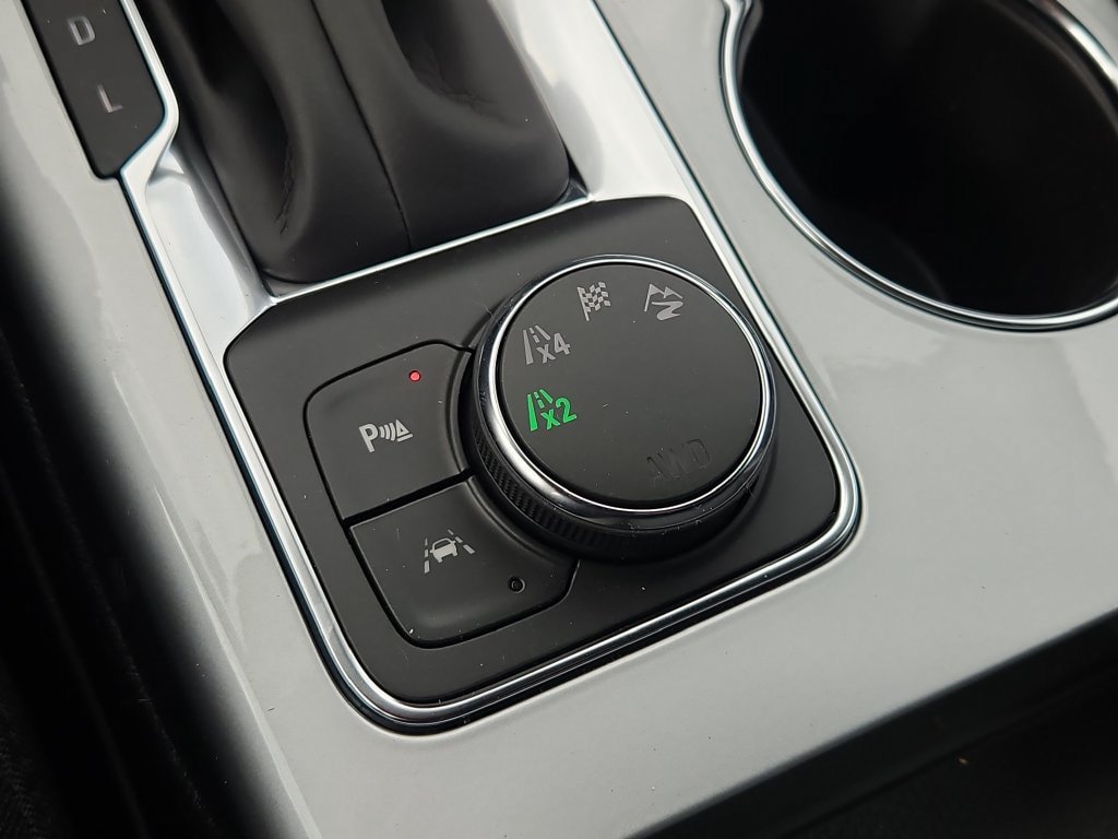New 2026 Chevrolet Blazer LT w/ Convenience Package AWD/4WD image 9