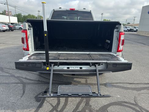 Used 2023 Ford F150 Lariat image 9