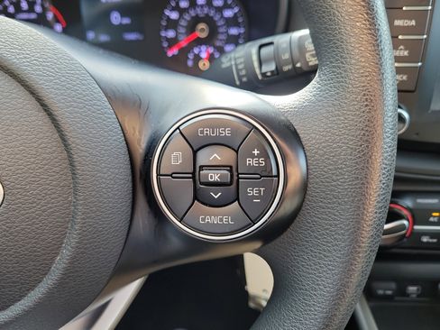 Used 2020 Kia Soul LX FWD image 28