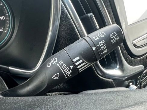 Used 2022 Chevrolet Equinox LT FWD image 23