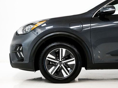 Used 2020 Kia Niro EX image 25