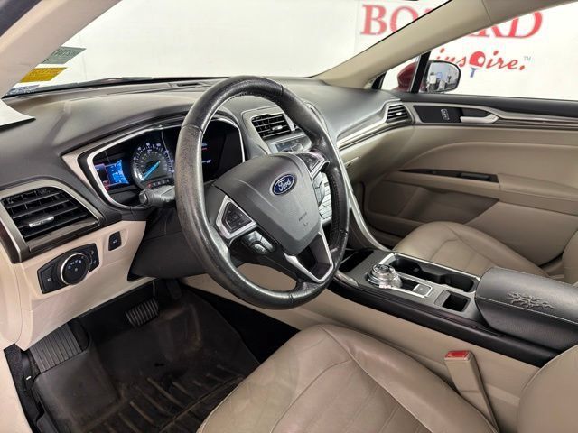 Used 2017 Ford Fusion SE w/ Fusion SE Technology Package FWD image 18