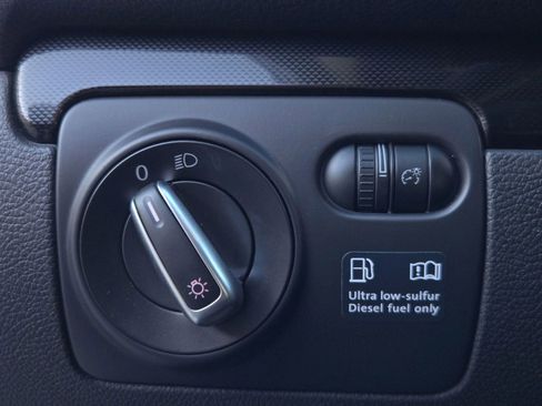 Used 2010 Volkswagen Jetta TDI image 29