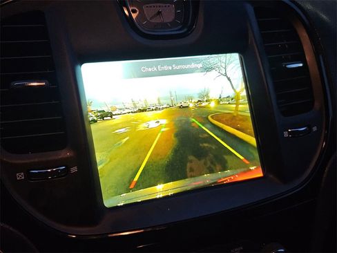 Used 2023 Chrysler 300 S image 21