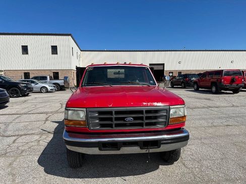 Used 1997 Ford F450 2WD Regular Cab Super Duty image 3