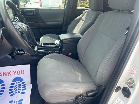 Used 2020 Toyota Tacoma SR image 12