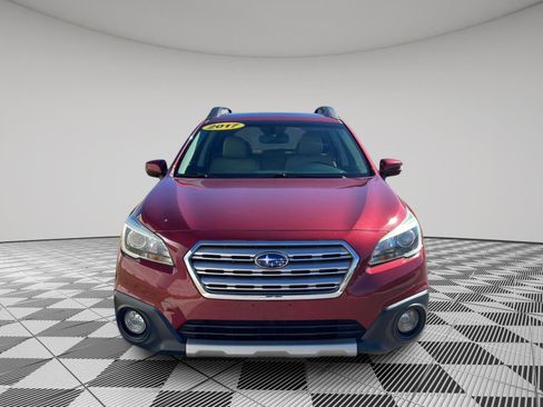 Used 2017 Subaru Outback 2.5i Limited image 2