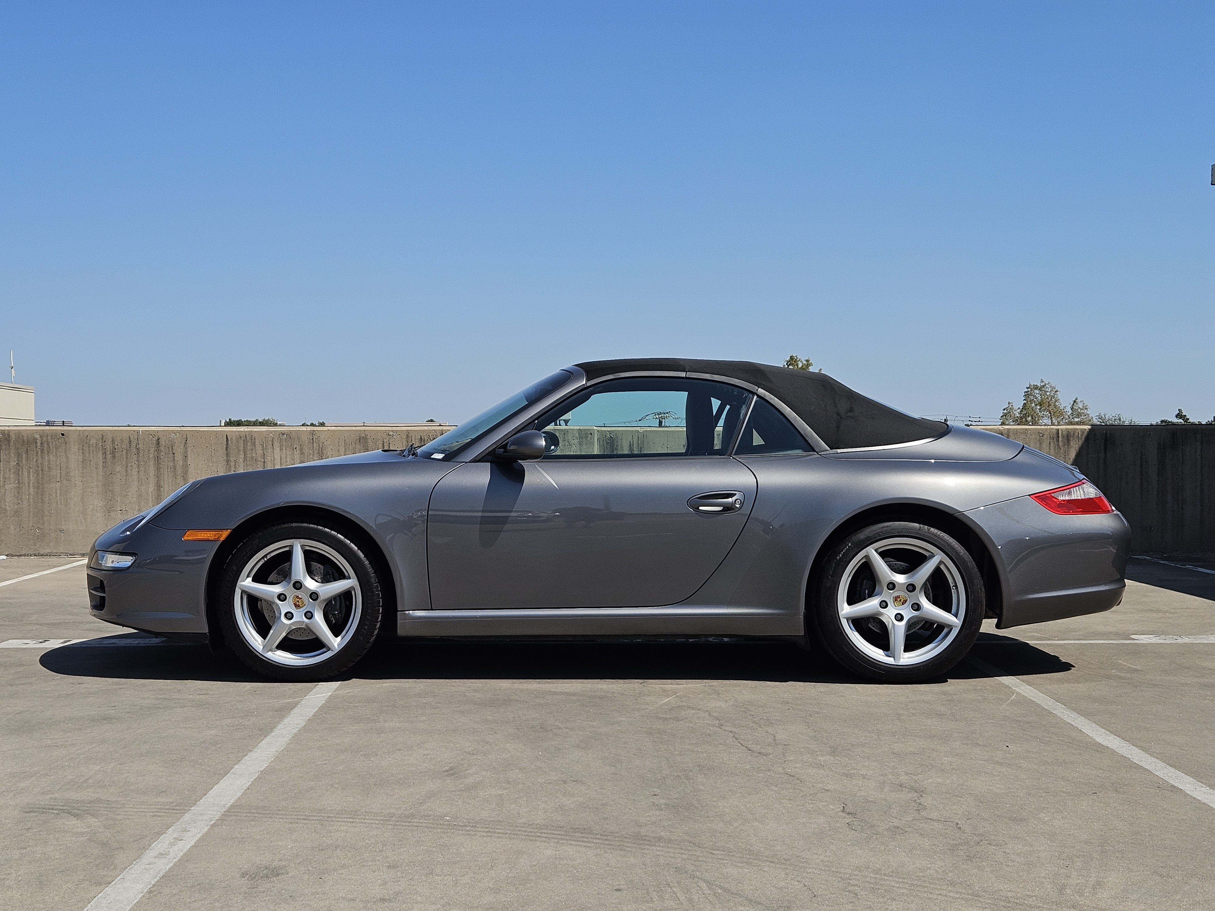 Used 2007 Porsche 911 Carrera RWD image 2