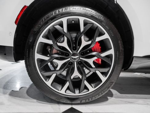 Used 2021 Aston Martin DBX AWD/4WD image 52