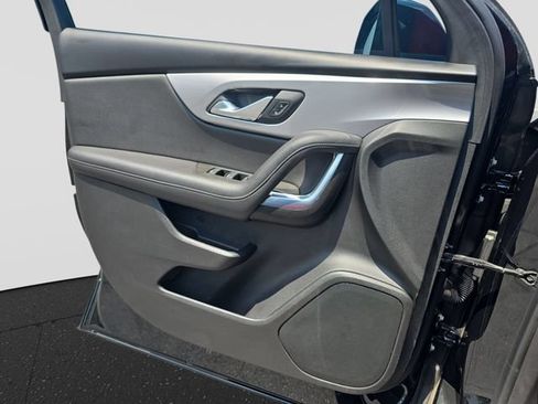 Used 2021 Chevrolet Blazer L FWD image 26