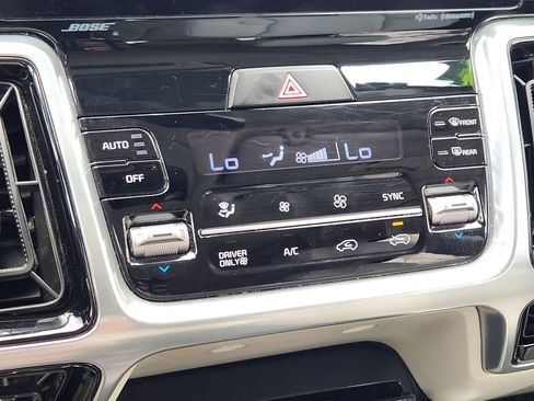 Used 2024 Kia Sorento SX Prestige AWD/4WD image 18