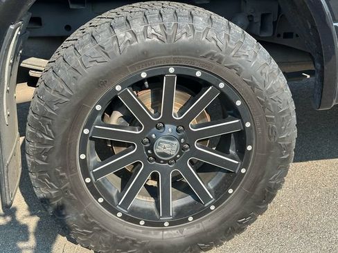 Used 2018 Ford F150 Lariat w/ Equipment Group 502A Luxury AWD/4WD image 13
