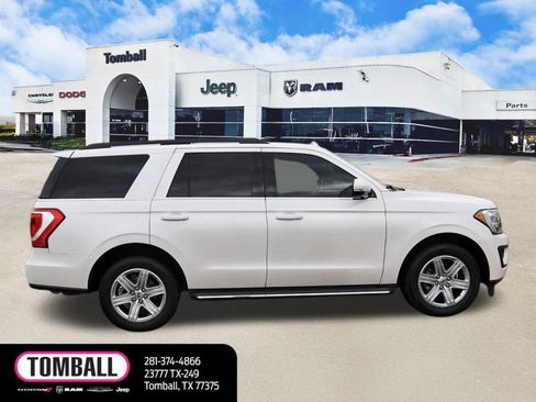 Used 2019 Ford Expedition XLT w/ Equipment Group 202A image 8