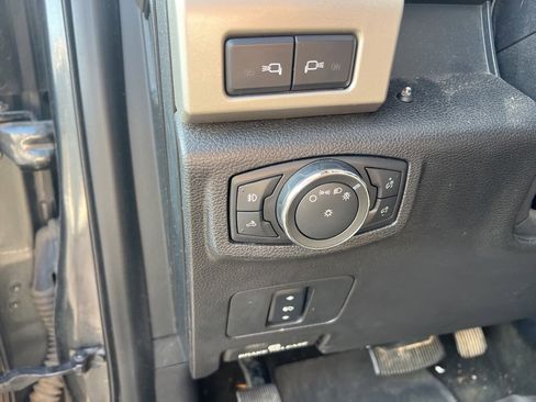 Used 2017 Ford F250 Lariat image 13