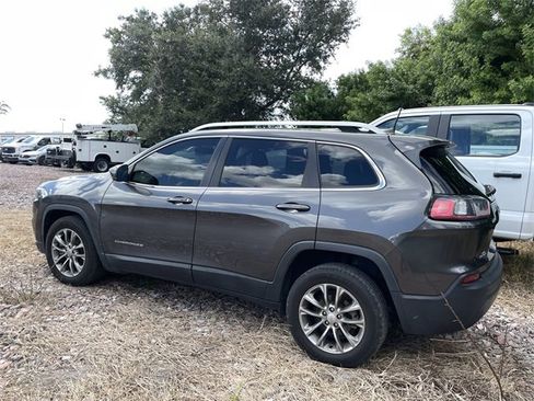 Used 2019 Jeep Cherokee Latitude Plus image 5