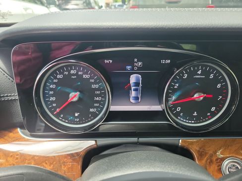 Used 2017 Mercedes-Benz E 300 4MATIC image 25