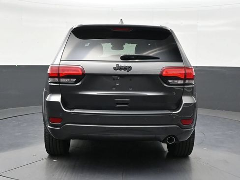 Used 2019 Jeep Grand Cherokee Altitude RWD image 4