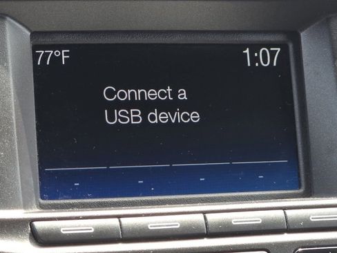 Used 2018 Ford Explorer XLT AWD/4WD image 5