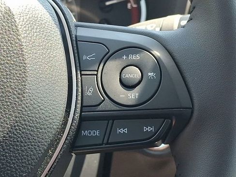 Used 2025 Toyota RAV4 XLE Premium AWD/4WD image 18