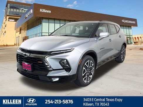 Used 2024 Chevrolet Blazer RS w/ Enhanced Convenience Package FWD image 3
