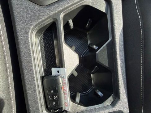 Used 2022 Volkswagen Tiguan SEL R-Line AWD/4WD image 41