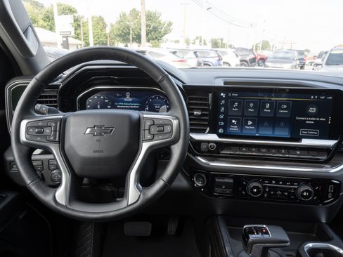 Used 2024 Chevrolet Silverado 1500 RST image 25