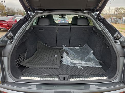 Used 2025 Audi Q5 Premium Plus w/ Premium Plus image 9