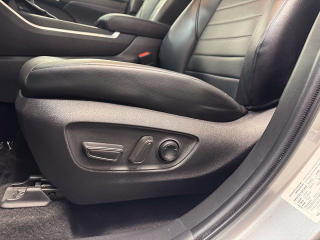 Used 2022 Toyota Highlander XLE AWD/4WD image 14