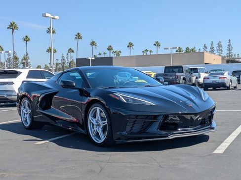 Used 2023 Chevrolet Corvette Stingray Preferred Conv w/ Z51 Performance Package RWD image 3