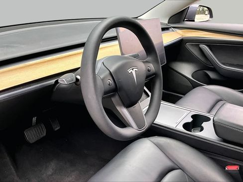 Used 2021 Tesla Model 3 Standard Range Plus RWD image 16