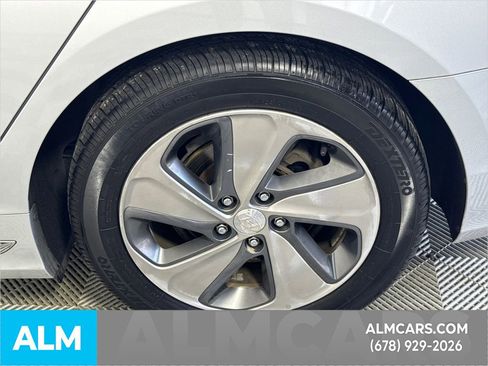 Used 2017 Hyundai Sonata Limited w/ Ultimate Package 02 image 21