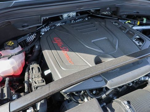 New 2025 Alfa Romeo Stelvio Sprint image 25