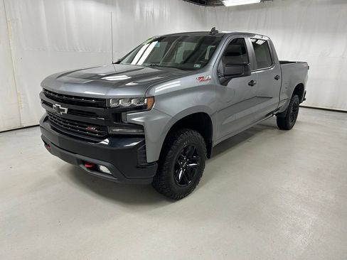 Used 2019 Chevrolet Silverado 1500 LT Trail Boss w/ Convenience Package AWD/4WD image 2