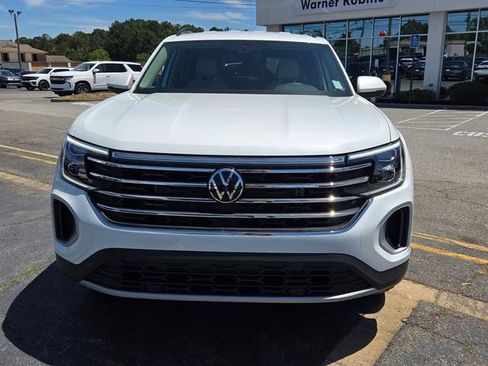 New 2026 Volkswagen Atlas SE FWD image 2