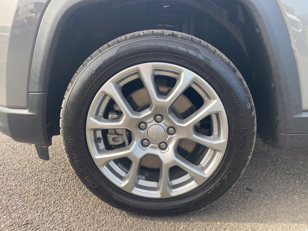 Used 2023 Jeep Compass Latitude AWD/4WD image 21