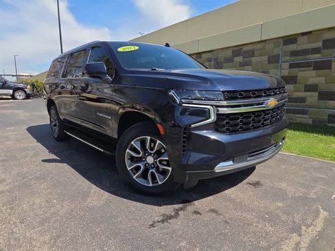 Used 2023 Chevrolet Suburban LS AWD/4WD image 40