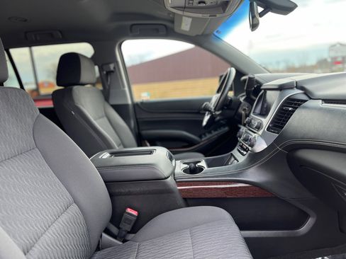 Used 2017 GMC Yukon SLE w/ SLE Value Package image 52