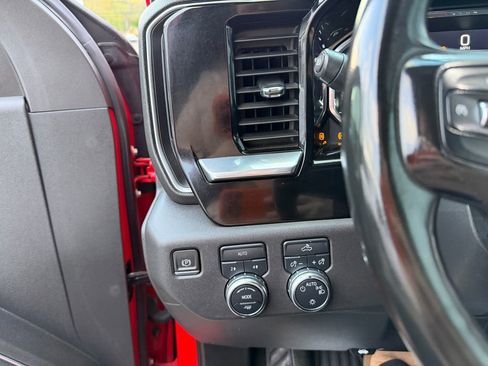 Used 2023 GMC Sierra 1500 SLE AWD/4WD image 14