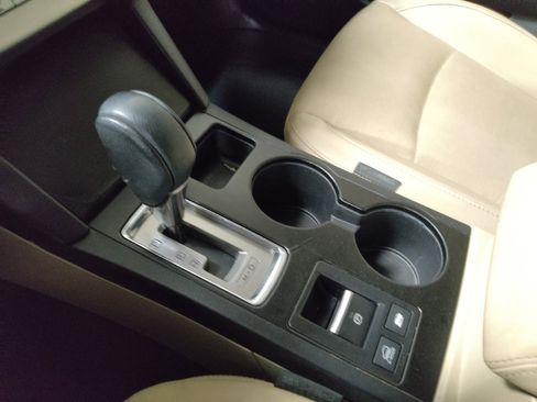 Used 2016 Subaru Outback 3.6R Limited image 26