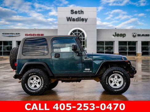 Used 2005 Jeep Wrangler Sport w/ 30" Tire & Wheel Group AWD/4WD image 8