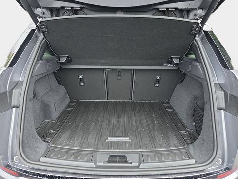 New 2026 Land Rover Range Rover Evoque S AWD/4WD image 12