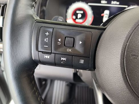 Used 2022 Nissan Pathfinder Platinum w/ Cargo Package FWD image 26