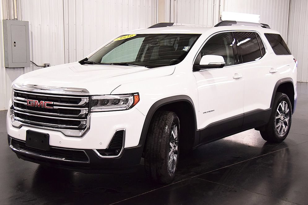 Used 2023 GMC Acadia SLT AWD/4WD image 3