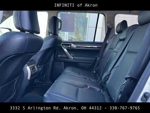 Used 2011 Lexus GX 460 image 38