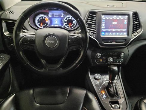 Used 2020 Jeep Cherokee Trailhawk w/ Cold Weather Group AWD/4WD image 22